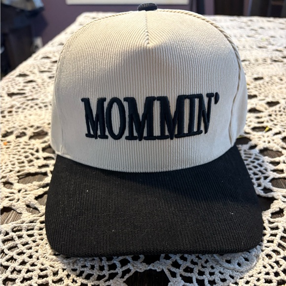 Accessories - Mommin hat